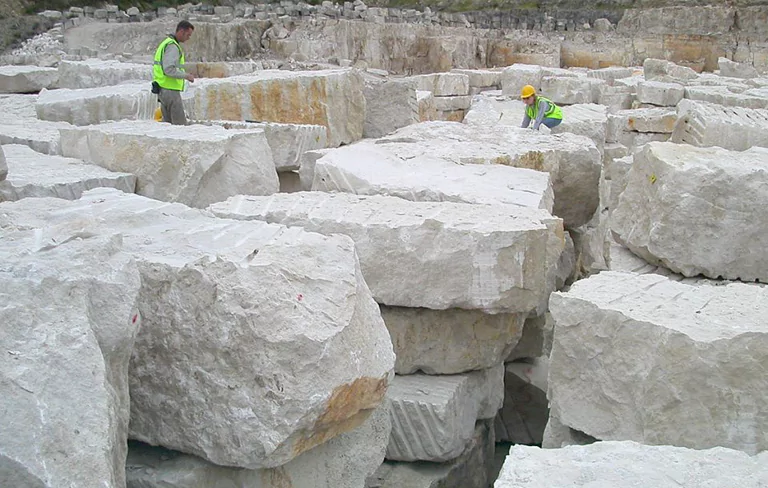 کاربرد سنگ های رسوبی در ساختمان سازی چیست؟